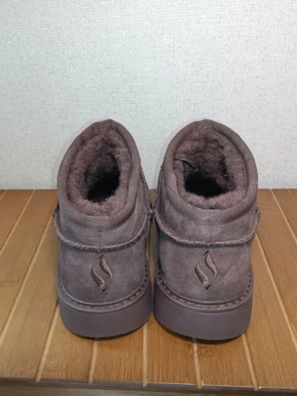 Skechers Women's SZ 5 Slip-ins Chocolate Brown Keepsakes Mini Boots Booties NWOT
